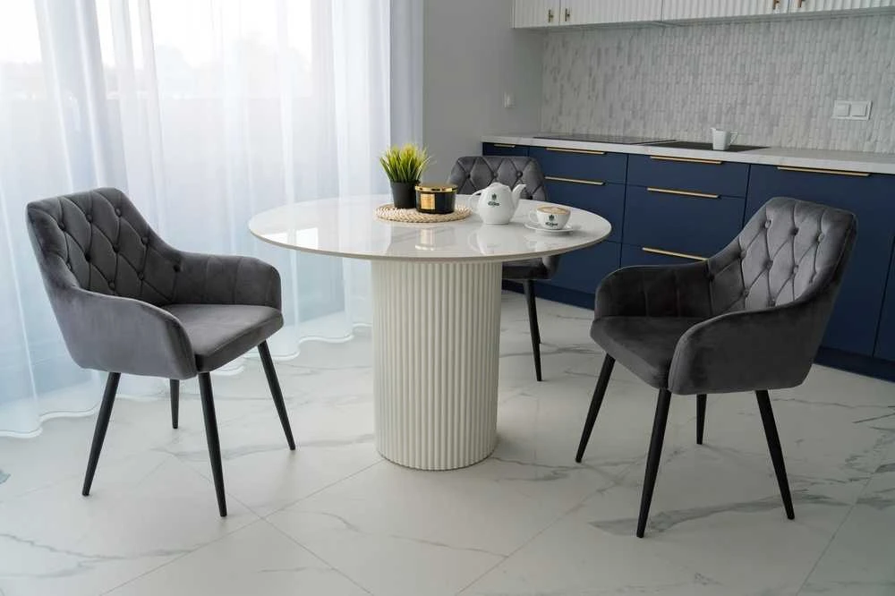 Aksominė valgomojo kėdė, dygsniuota, metalinėmis kojomis, 85 cm aukščio, grafito spalvos, moderni svetainės kėdė, virtuvės, darbo