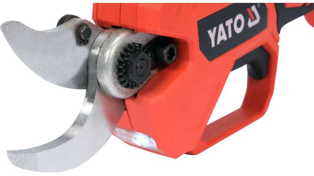 Sekatorius Yato YT-828378; 18 V (be akumuliatoriaus ir pakrovėjo)