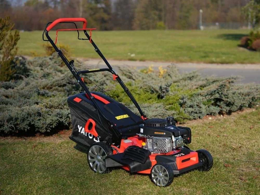 Yato Benzininė vejapjovė 46 cm su savaeige pavara, 4 in 1 funkcija, benzininė vejapjovė, sodo vejapjovė