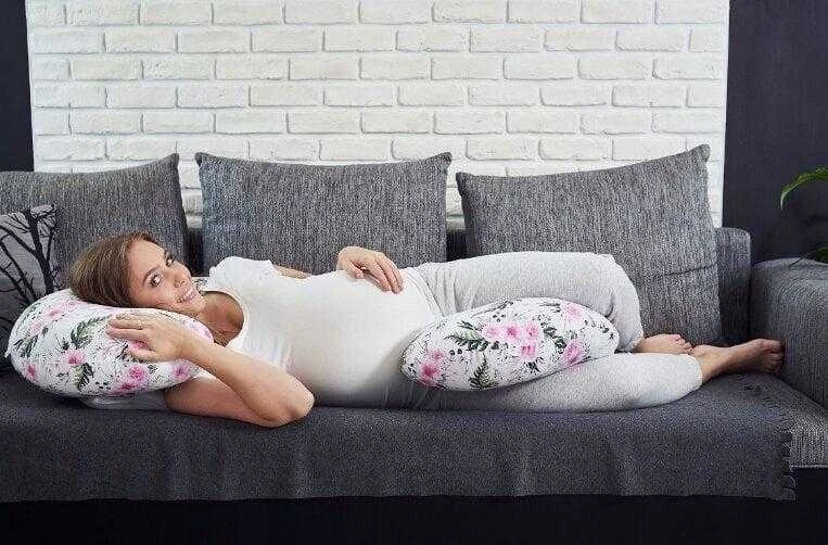 Daugiafunkcinė maitinimo pagalvė Babymam, 300 cm