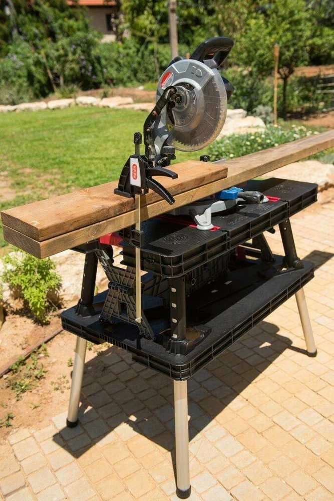 Keter Tools Sulankstomas darbo stalas su dviem stalviršiais, išlaiko 453 kg