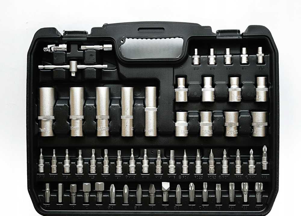 Lizdų rinkinys, 108 dalių mechanikų įrankių rinkinys, 1/4" ir 1/2" dydžio lizdų raktų rinkinys, Torx antgalių rinkinys, automobilių remonto įrankių rinkinys