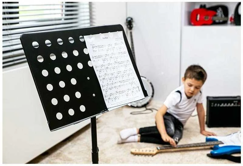Muzikos stovas NN D5