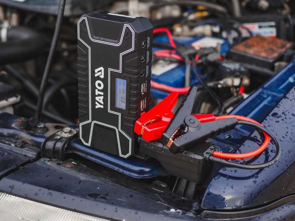 Nešiojamas užvedimo įrenginys, 12000mAh su LCD ekranu, automobiliams, motociklams ir avariniam maitinimui