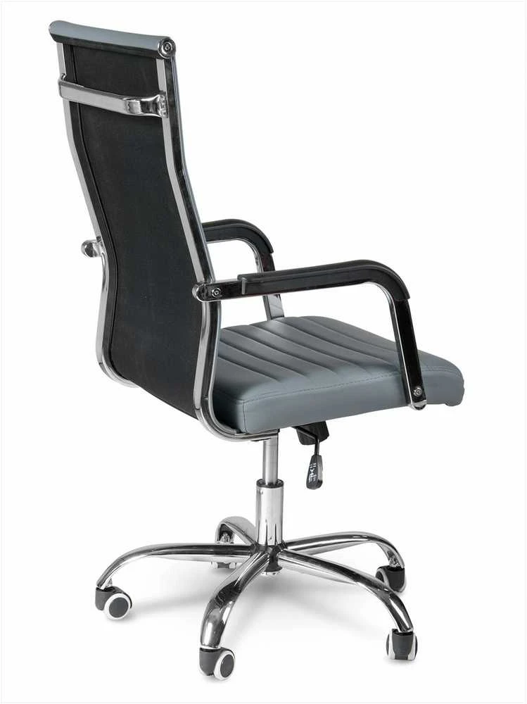Pilka biuro kėdė, modernus dizainas, ergonominė atrama, pasukama kėdė, vadovo kėdė