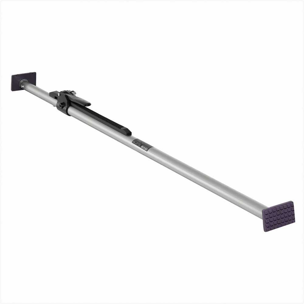 Reketinis krovinio laikiklis pikapui, reguliuojamas nuo 1499 mm iki 1854 mm, tvirtas plieno stabilizatorius su neslystančiomis kojelėmis, teleskopinis krovinių fiksavimo strypas, krovinių tvirtinimo įranga