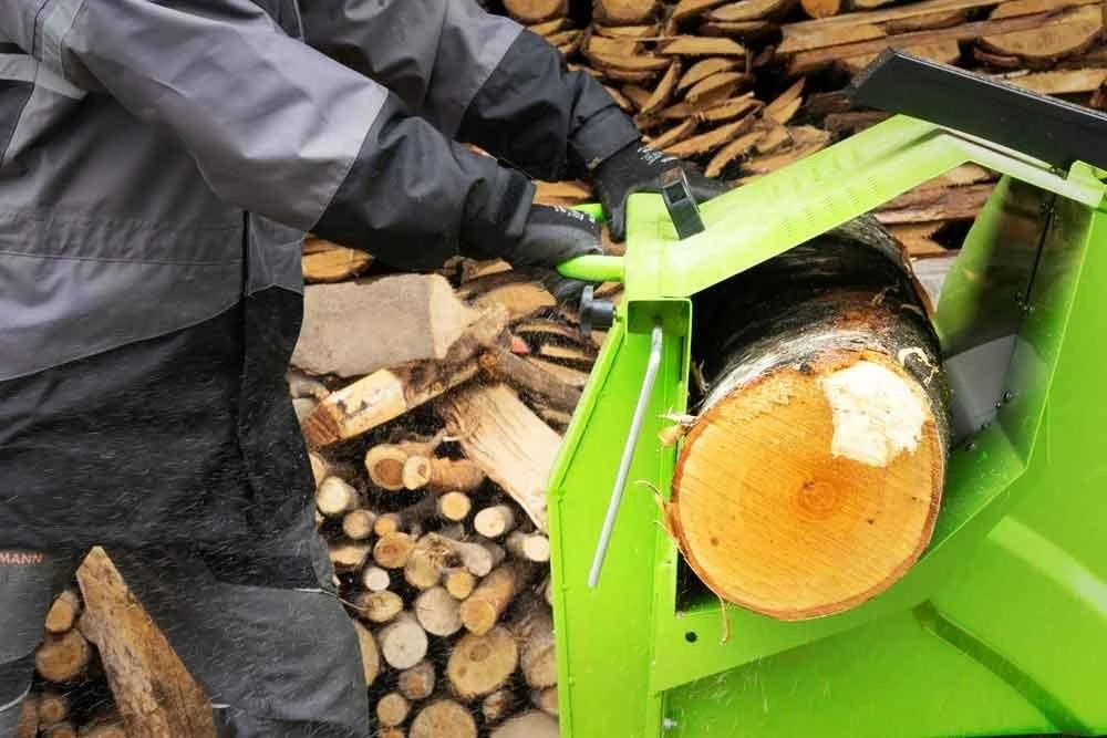 Stumdomoji kampinė pjūklas, medienos pjovimo pjūklas, 700 mm karbido diskas, galingas medžio pjūklas, nešiojamas medienos pjovimo įrenginys, profesionalus medžio pjūklas, medienos apdirbimo