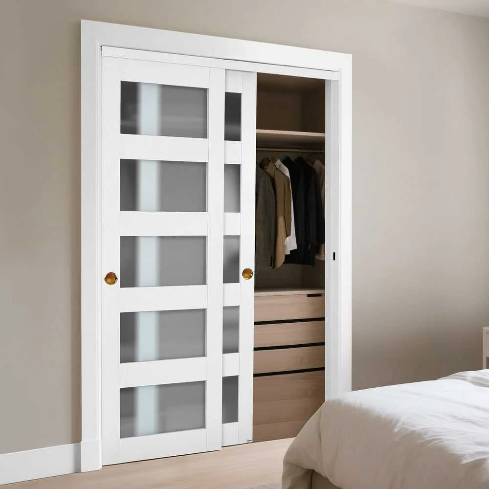 Stumdomos spintos durys, 1219 mm x 2032 mm, matinio stiklo apėjimo durys, erdvę taupančios spintos durys, miegamojo stumdomos durys