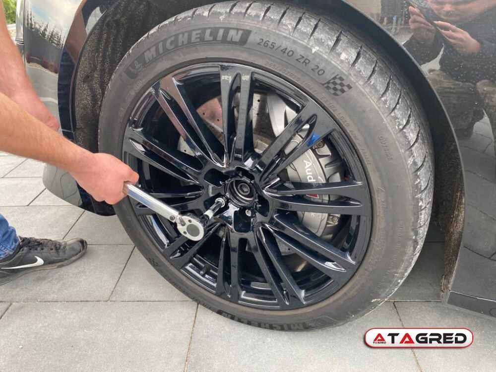 Sukimo momento raktas, 480mm ilgis, 42-210Nm diapazonas, su aliuminio ratlankių lizdais, skirtas automobilių ir dirbtuvių naudojimui
