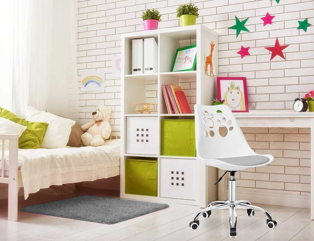 Vaikiška reguliuojamo aukščio, besisukanti kėdė su ratukais, balta/pilka, ergonomiška, prie rašomojo stalo, mokyklinė