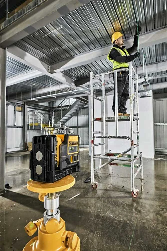Lazerinis nivelyras DeWalt DCE0811D1G, žalias, 1x2.0Ah
