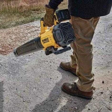 Akumuliatorinis lapų pūstuvas Dewalt DCMBL562N (be akumuliatoriaus ir kroviklio)