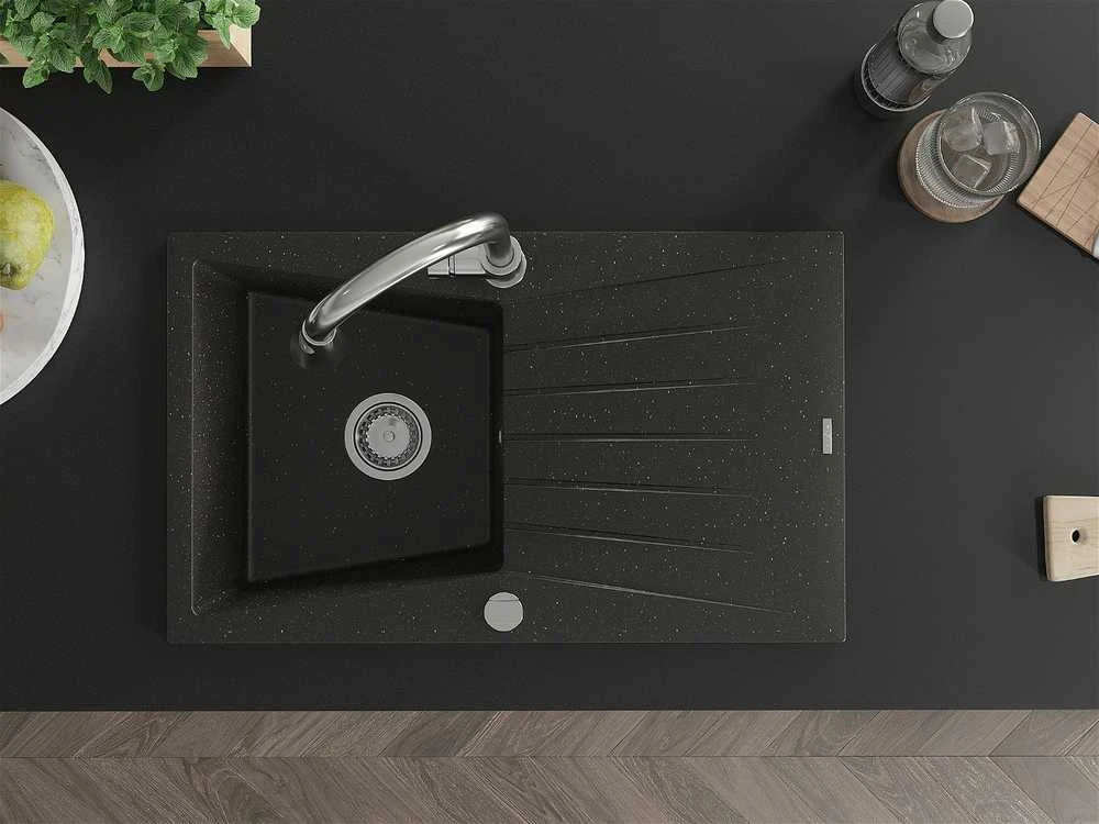 Granitinė virtuvinė plautuvė Mexen Cesar su maišytuvu ir sifonu, Metallic juodas/auksinis+Chrome