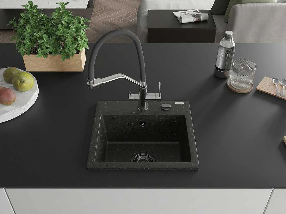 Granitinė virtuvinė plautuvė Mexen Milo su maišytuvu ir sifonu, Metallic juodas/auksinis+Juodas/Chrome