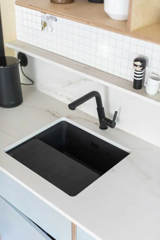 Granitinė virtuvinė plautuvė Deante Momi, ZKM_N10A, Nero