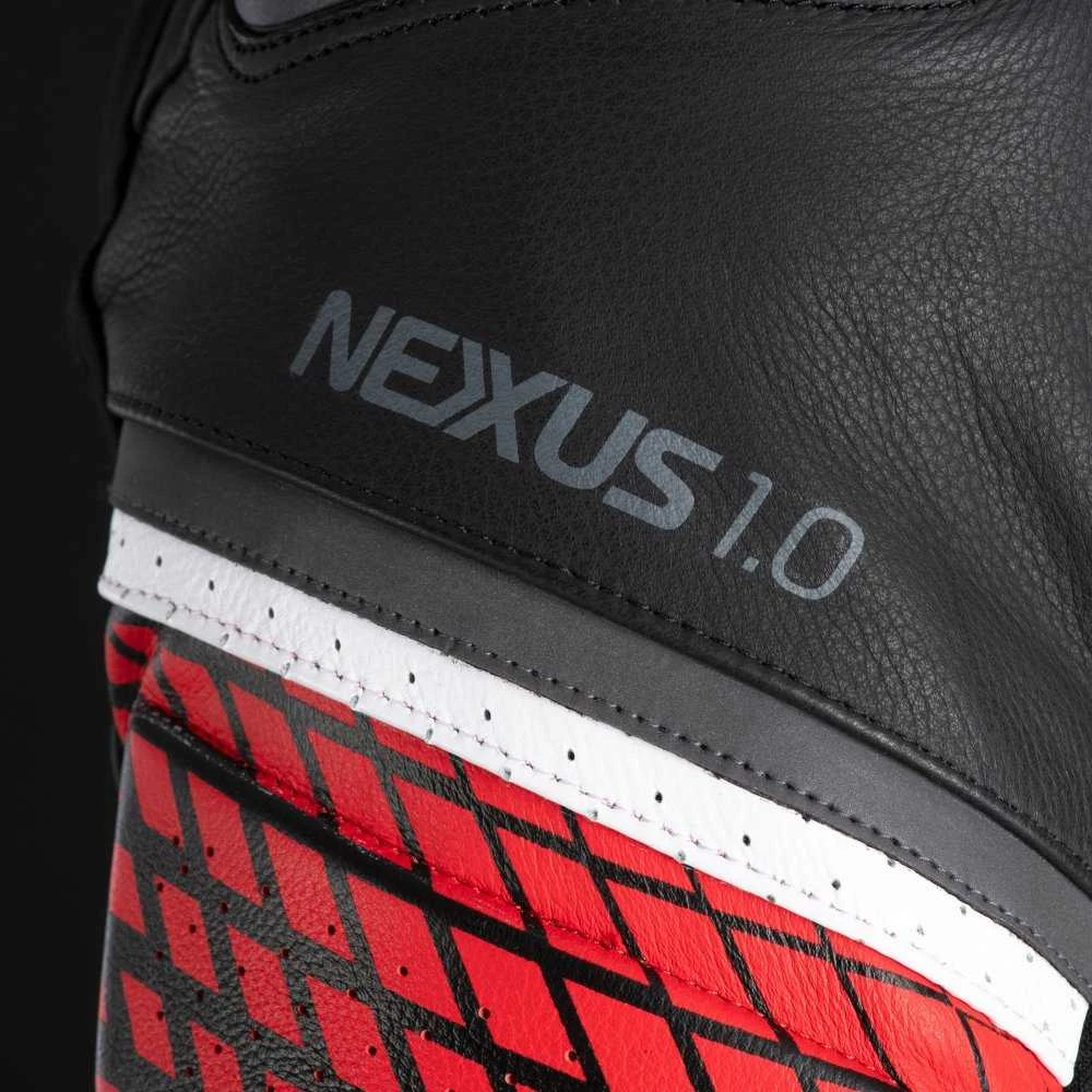 Oxford Nexus 1.0 vienos dalies sportinis kombinezonas juoda / raudona