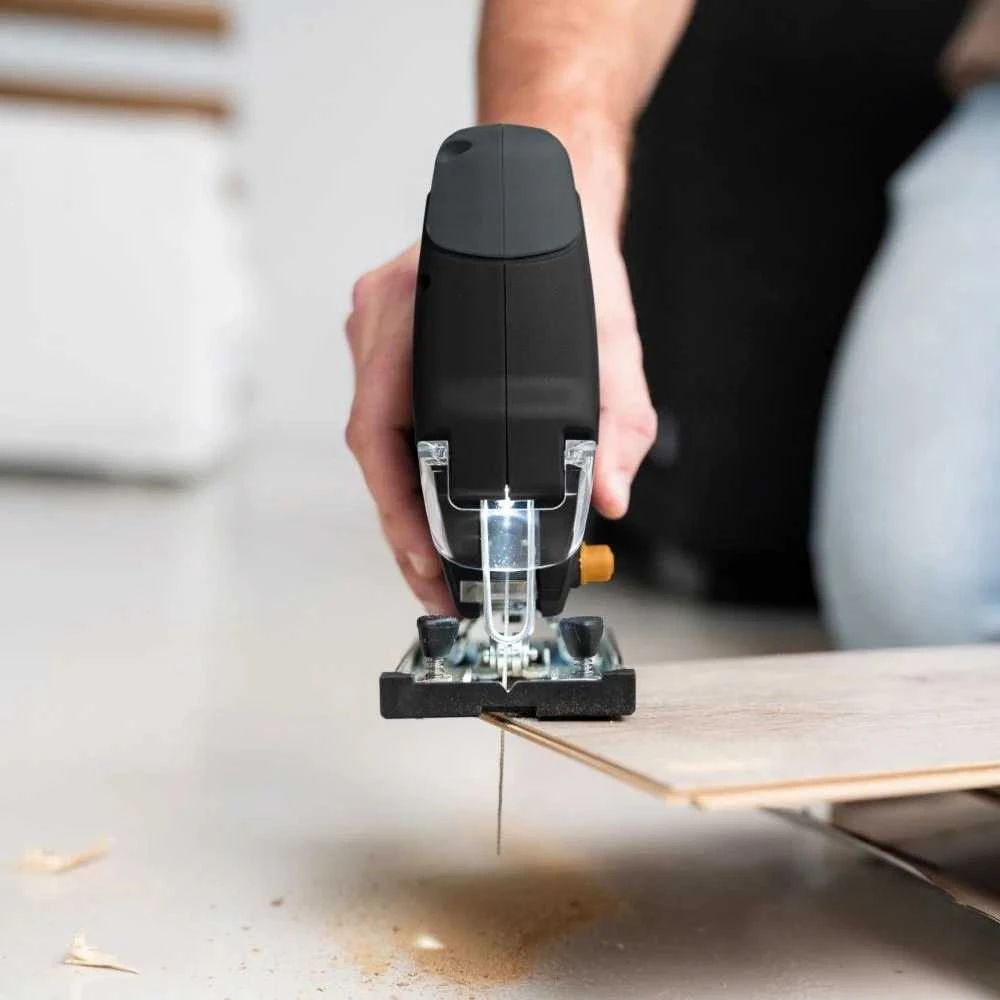 Akumuliatorinis siaurapjūklis Batavia 12V – „Fixxpack 2.0“ rinkinys (su 2.0 Ah Baterija Ir USB-C įkrovimo laidu)
