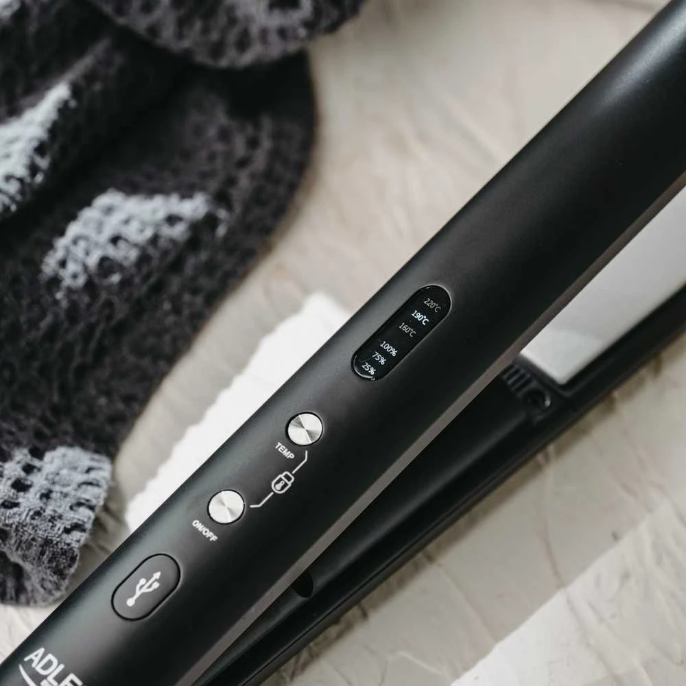 Adler Cordless Plaukų tiesintuvas | AD 2327 | Ceramic heating system | Ekranas LED | Temperature (min) 160 °C | Temperature (max) 220 °C | Juodas