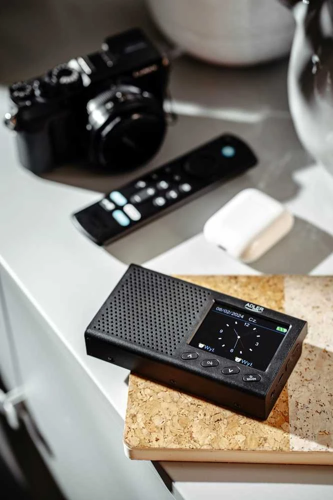 Kelioninė radija ADLER AD-1198 su laikrodžiu ir Bluetooth