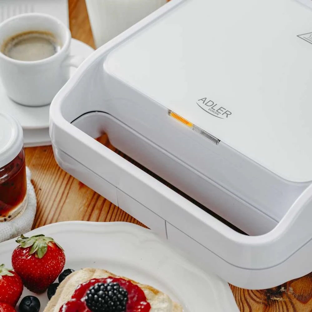 Sumuštinių keptuvas Adler AD 3070W sumuštinių keptuvė Baltas