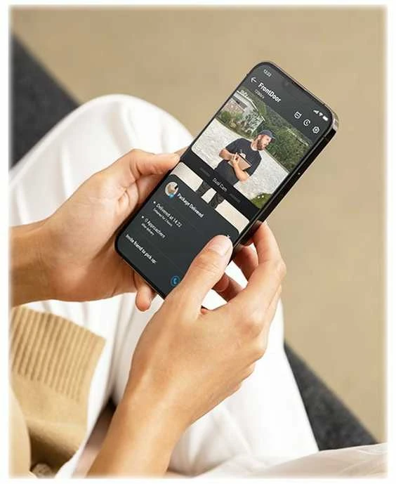 Anker Eufy Video Doorbell 2K su HomeBase, maitinama baterija