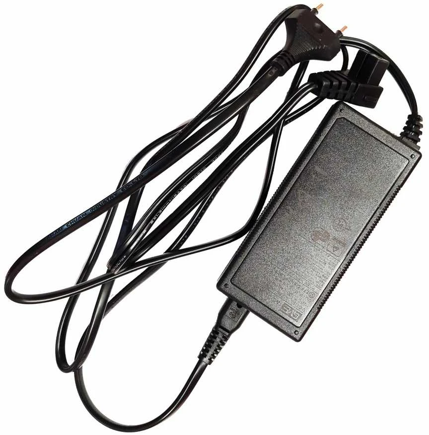 Camry | Adapteriai | CR 8076.1 | AC/DC