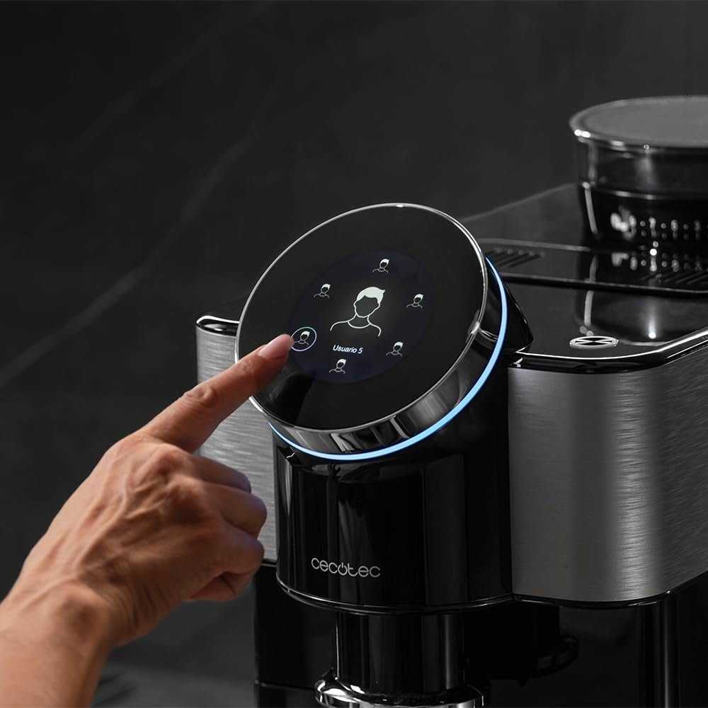 Kavos aparatas Cecotec | Cremmaet Spin | Slėgis 19 bar | Su pieno plakikliu | Super-automatinis | 1450 W