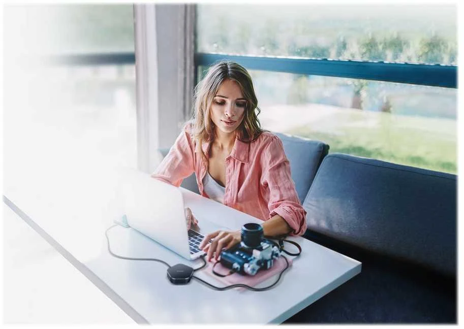 D-Link DUB-M420 knyginių kompiuterių dokas / jungčių replikatorius Vielinis Thunderbolt 3 Juoda, Sidabras