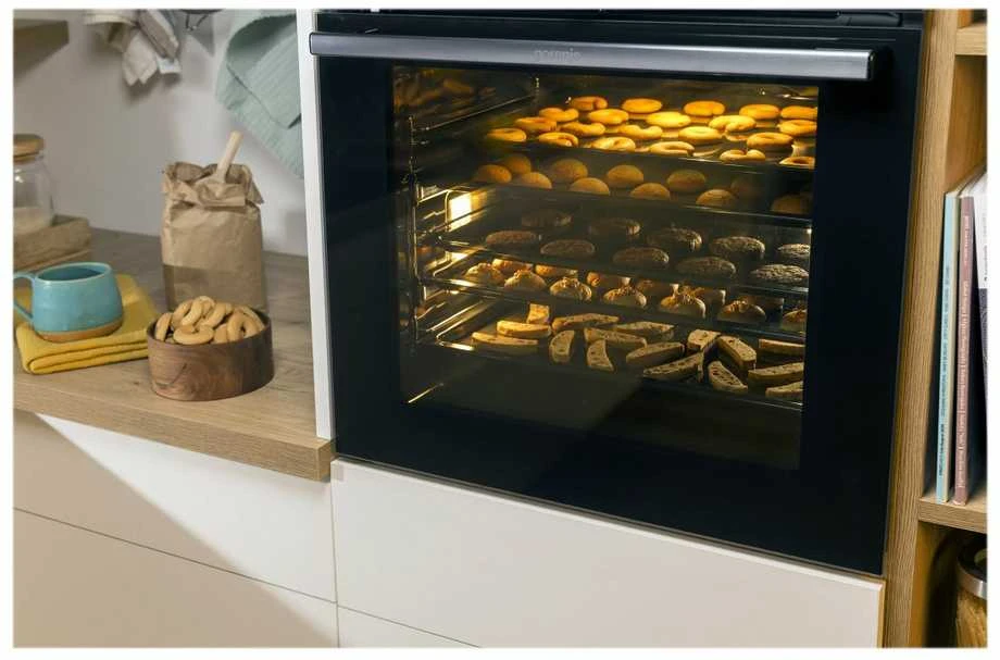Gorenje | Orkaitė | BPS6737E14BG | 77 L | Daugiafunkcis | Pirolizė | Elektroninė | Garų funkcija | Aukštis 59,5 cm | Plotis 59,5 cm | Judėja