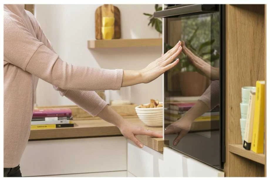 Gorenje | Orkaitė | BPS6737E14BG | 77 L | Daugiafunkcis | Pirolizė | Elektroninė | Garų funkcija | Aukštis 59,5 cm | Plotis 59,5 cm | Judėja