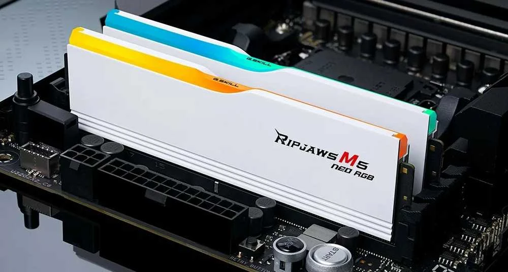 G.Skill Ripjaws M5 Neo RGB atminties moduliai sistemoje