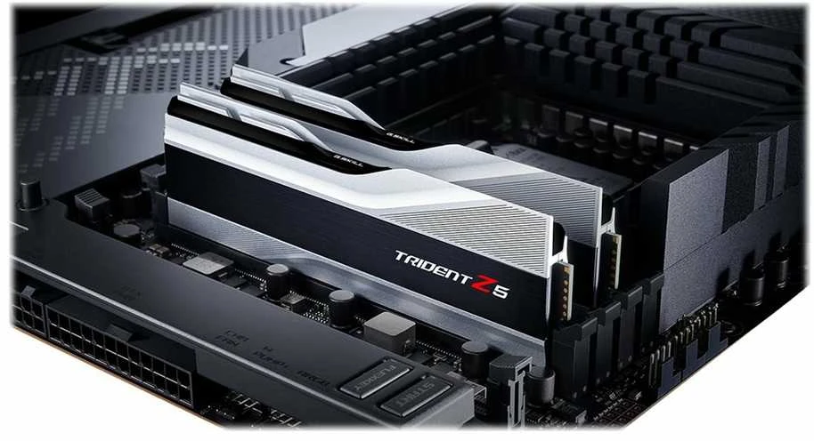 RAM G.Skill | Trident Z5 | 32 Kit (16GBx2) GB | DDR5 | 6400 MHz | PC/serveris | Registered No | ECC No