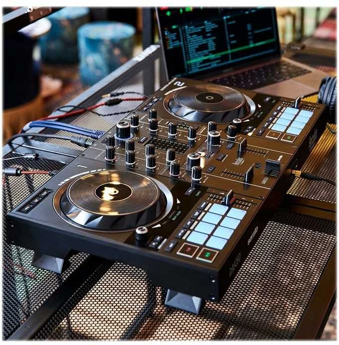 Hercules | DJControl Inpulse 500 | Garsiakalbiai | USB jungtis