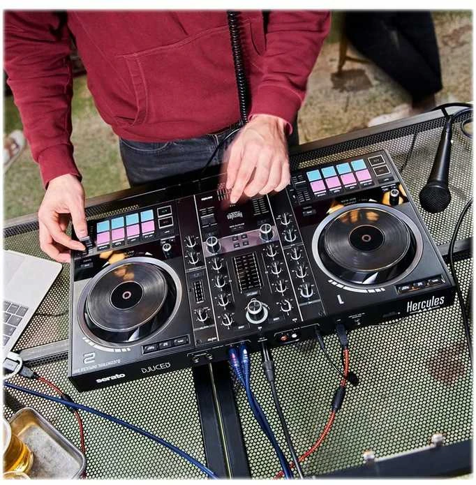 Hercules | DJControl Inpulse 500 | Garsiakalbiai | USB jungtis