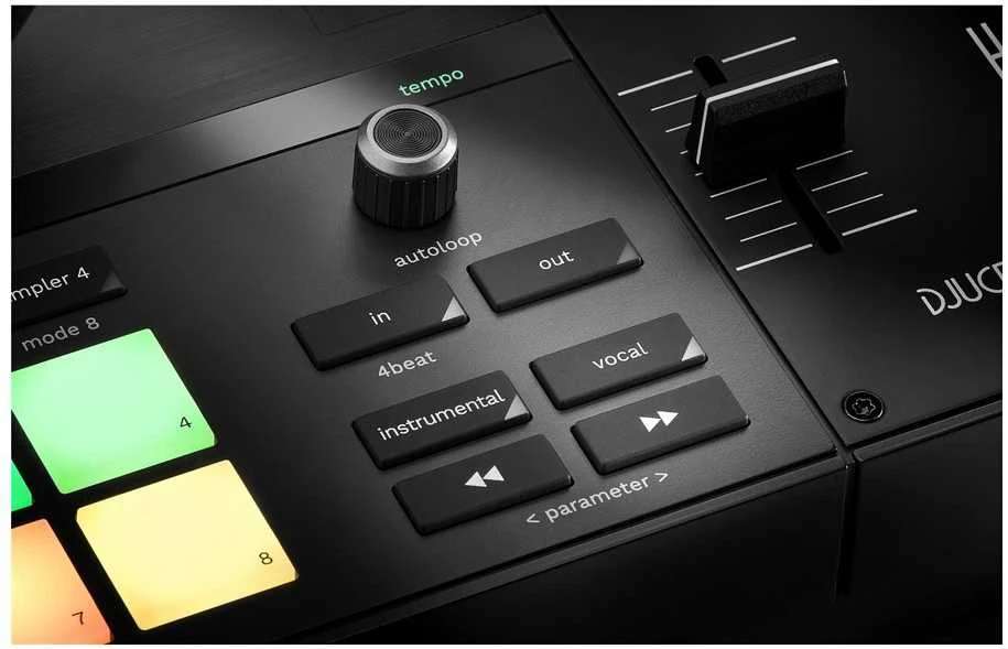 Hercules | DJControl Inpulse T7 | Garsiakalbiai | USB jungtis