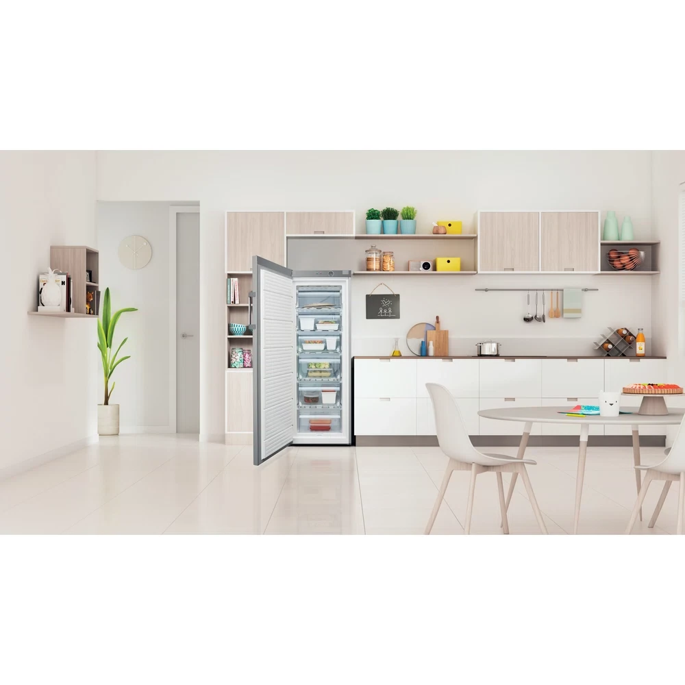 INDESIT | Šaldiklis | UI6 2 S | Energijos vartojimo efektyvumo klasė E | Stačias | Laisvai stovintis | Ūgis 167 cm | Bendra grynoji talpa 245 L | Sidabrinis
