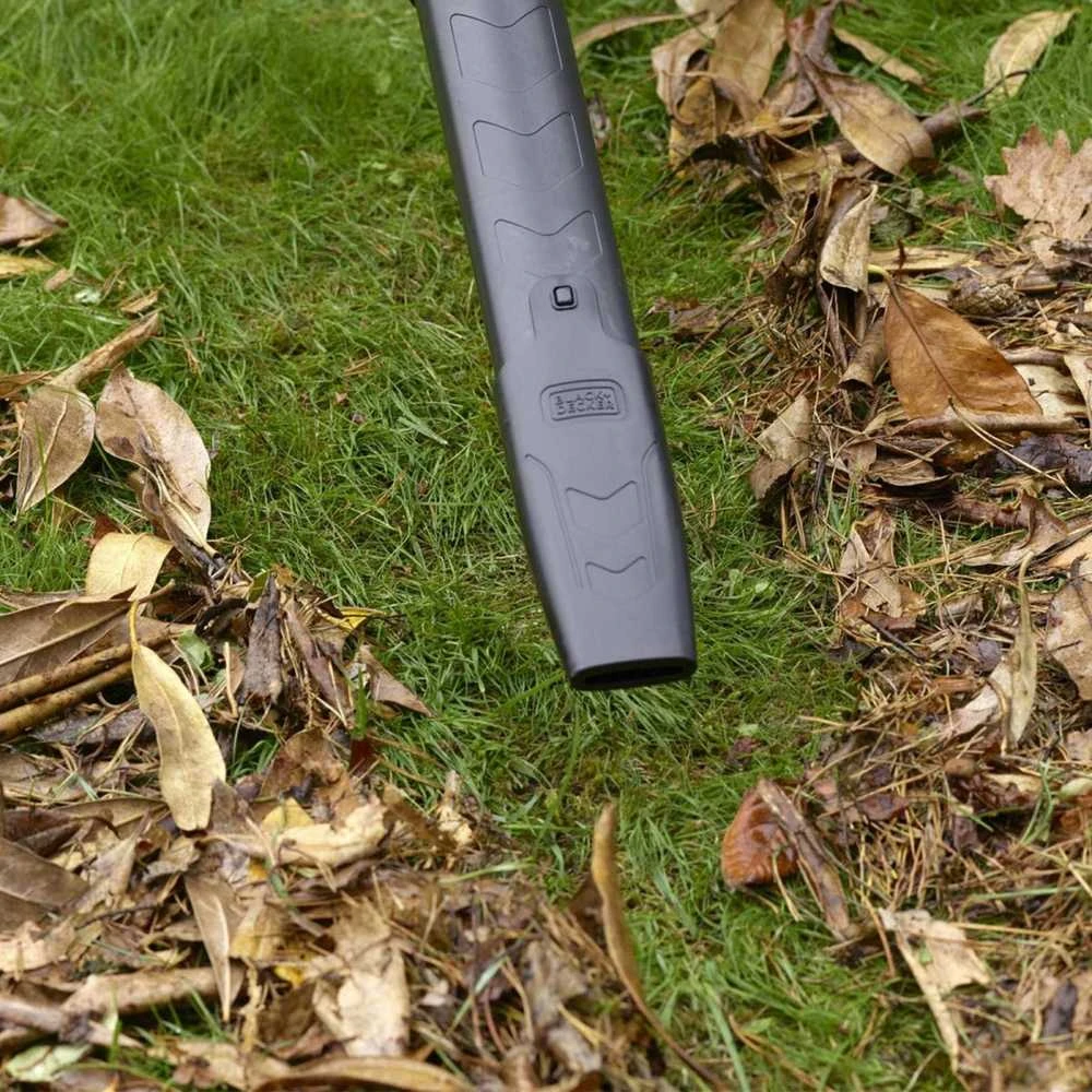 Lapų pūstuvas-siurblys Black & Decker BEBLV301-QS