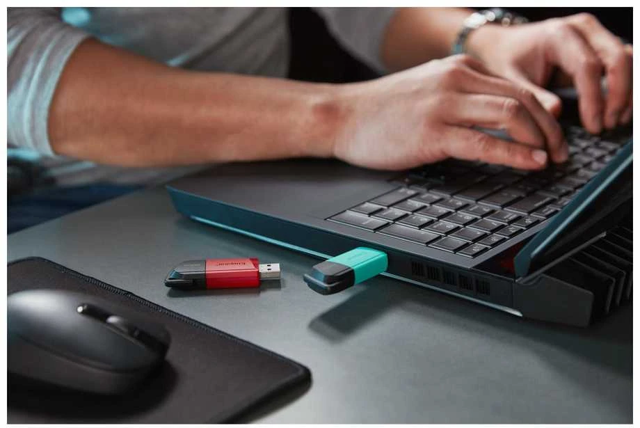 USB laikmena Kingston 128GB USB 3.2 Gen 1 DataTraveler Exodia M