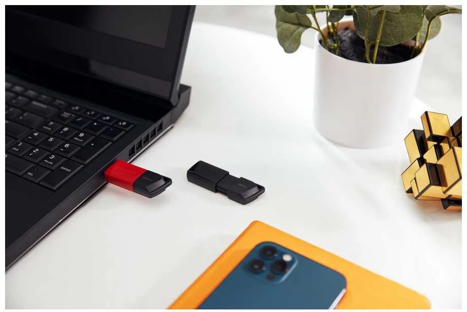 USB laikmena Kingston 128GB USB 3.2 Gen 1 DataTraveler Exodia M
