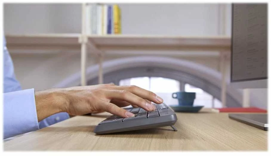 Belaidis klaviatūros ir pelės rinkinys Logitech MK235, US išdėstymas