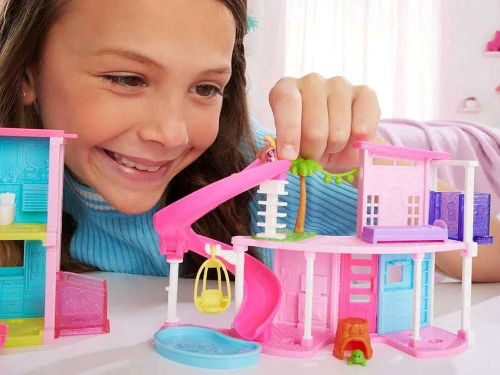 Barbie Mini namai Barbė su staigmena HYF45