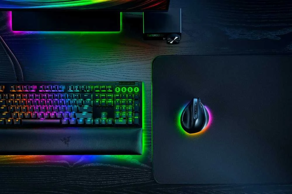 Razer | Ergonomic Pelė | Pro Click V2 Vertical | Wireless