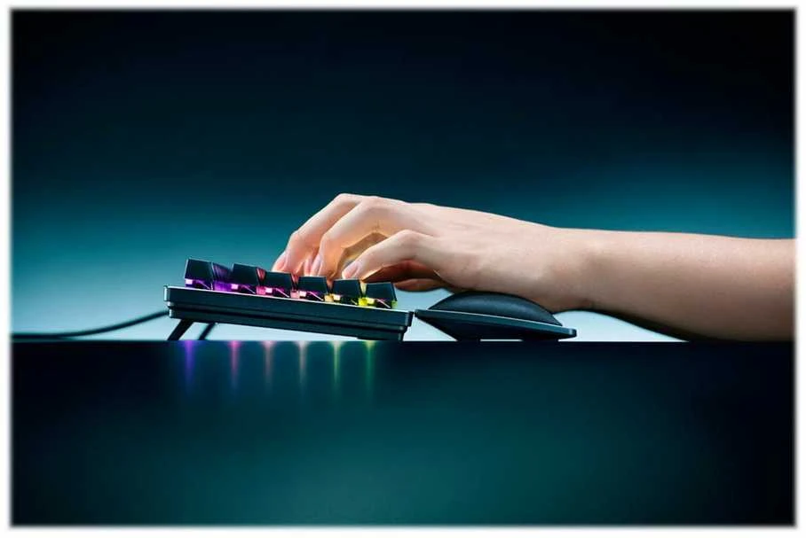 Razer Ergonomic Riešo atrama pilno dydžio klaviatūrai