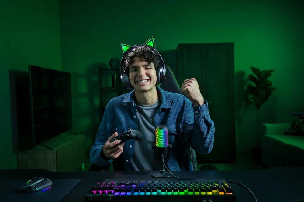 Razer | Ausinės | Kraken Kitty V3 Pro | Bluetooth | Over-Ear | Juodas