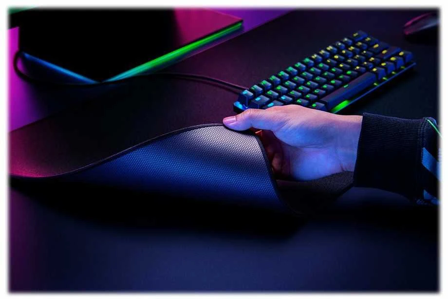 Pelės kilimėlis Razer Strider XXL, Juodos spalvos