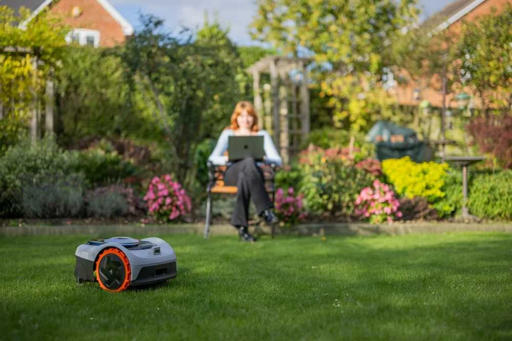 Segway Navimow i105E Belaidis vejos pjovimo robotas skirtas iki 500 m² vejai