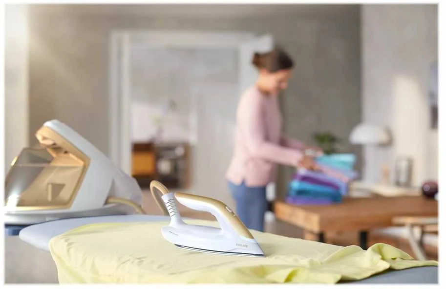 Lyginimo sistema Philips PerfectCare 8000, PSG8040/60, automatiniai garai, 1,8 l bandens bakas