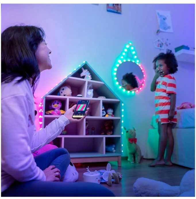 „Twinkly Candies“ 100 širdies formos RGB šviesos diodų, skaidrus laidas, USB-C