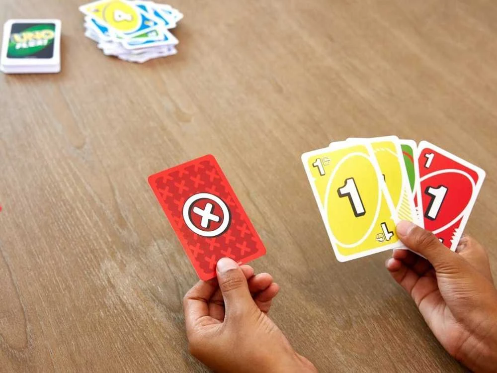 Mattel UNO kortos FLEX (HMY99)