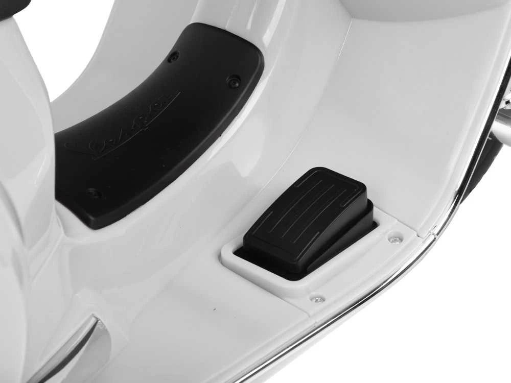Jokomisiada Skuter elektrinis na akumulator VESPA GTS Super dla dziecka PA0333